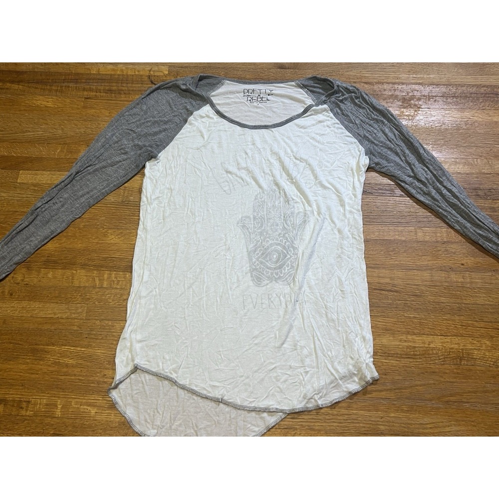 Pretty Rebel Women SM‎ White Gray 'Great Vibes Everyday' Hamsa Raglan BOHO Top
